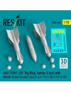 GBU-15(V)1, 2/B Big Wing bombs (2 pcs) with AN/AXQ-14 data link pod...