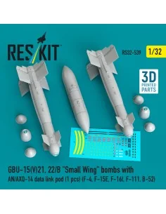 GBU-15(V)21, 22/B Small Wing bombs (2 pcs) with AN/AXQ-14 data link...
