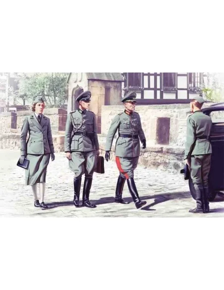 [NO_DESC] WWII German Staff Personnel (4 figures), 1/35 - ICM 35611