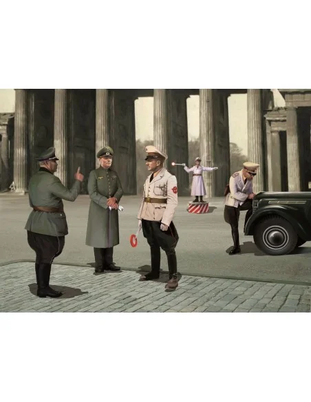 WWII German Road Police (5 figures), 1/35 - ICM 35633