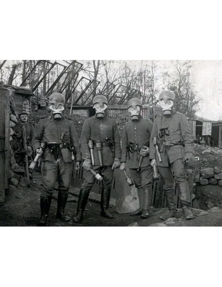 German Infantry in Gas Masks 1918, 1/35 - ICM 35695