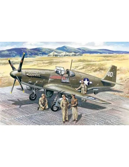 Mustang P-51 B WWII American Fighter with USAAF Pilots and Ground P...