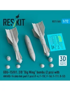 GBU-15(V)1, 2/B Big Wing bombs (2 pcs) with AN/AXQ-14 data link pod...