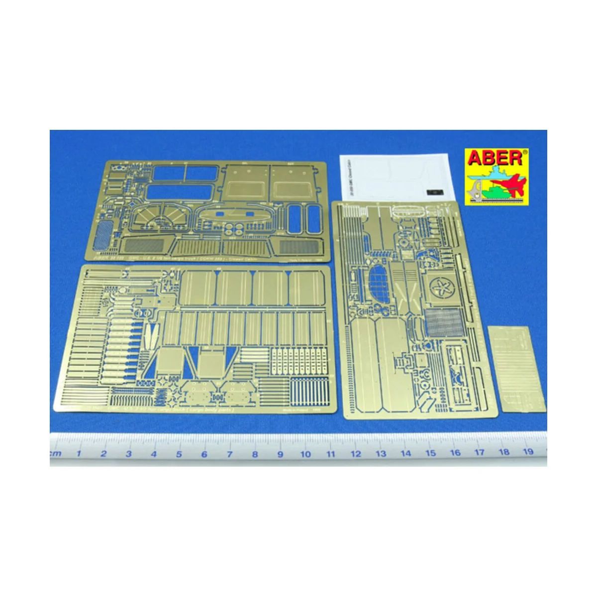 GMC (CCKW 353) - with Closed Cabin, 1/35 - Aber Models 35059