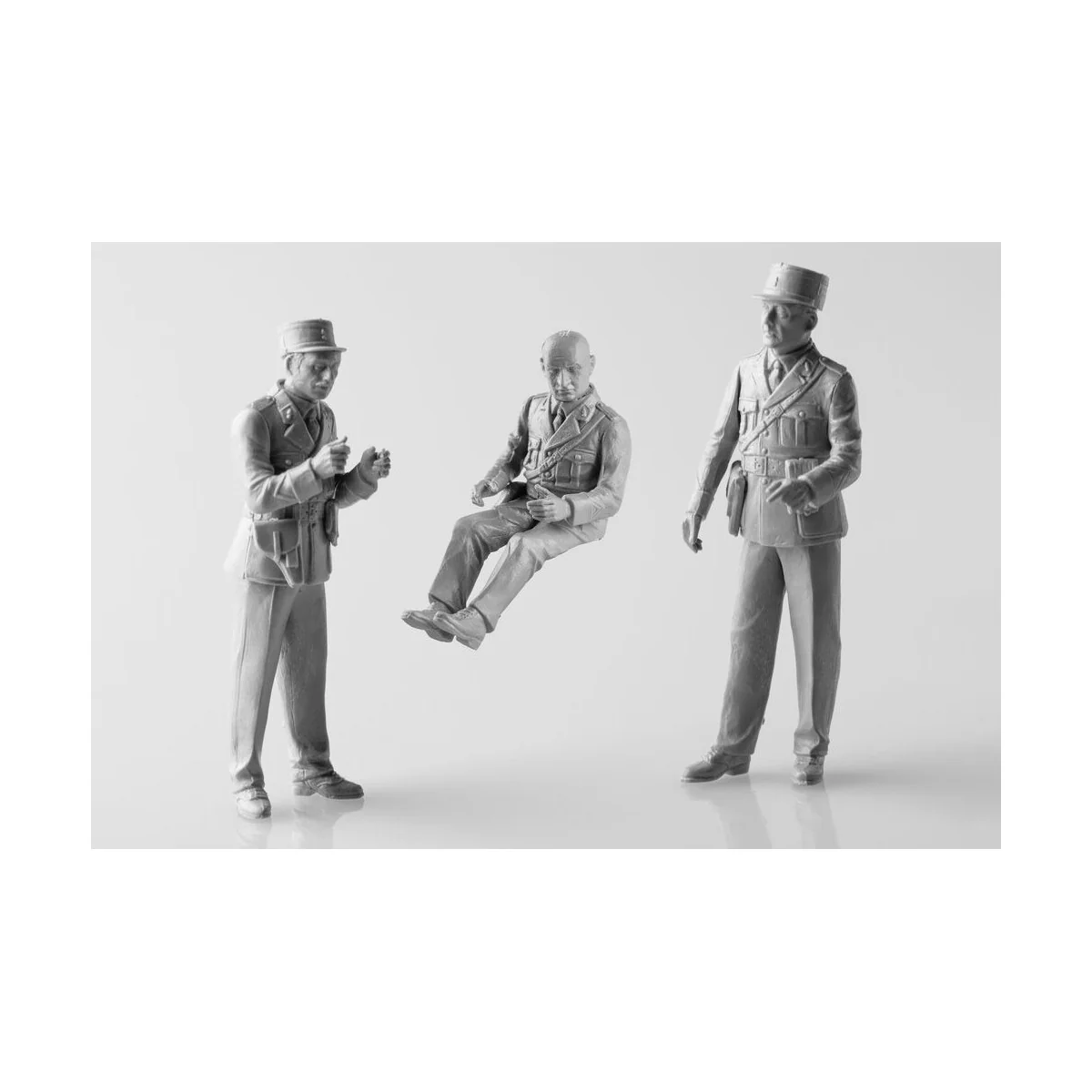 French Gendarmerie Officers, 1/24 - Heller 82751