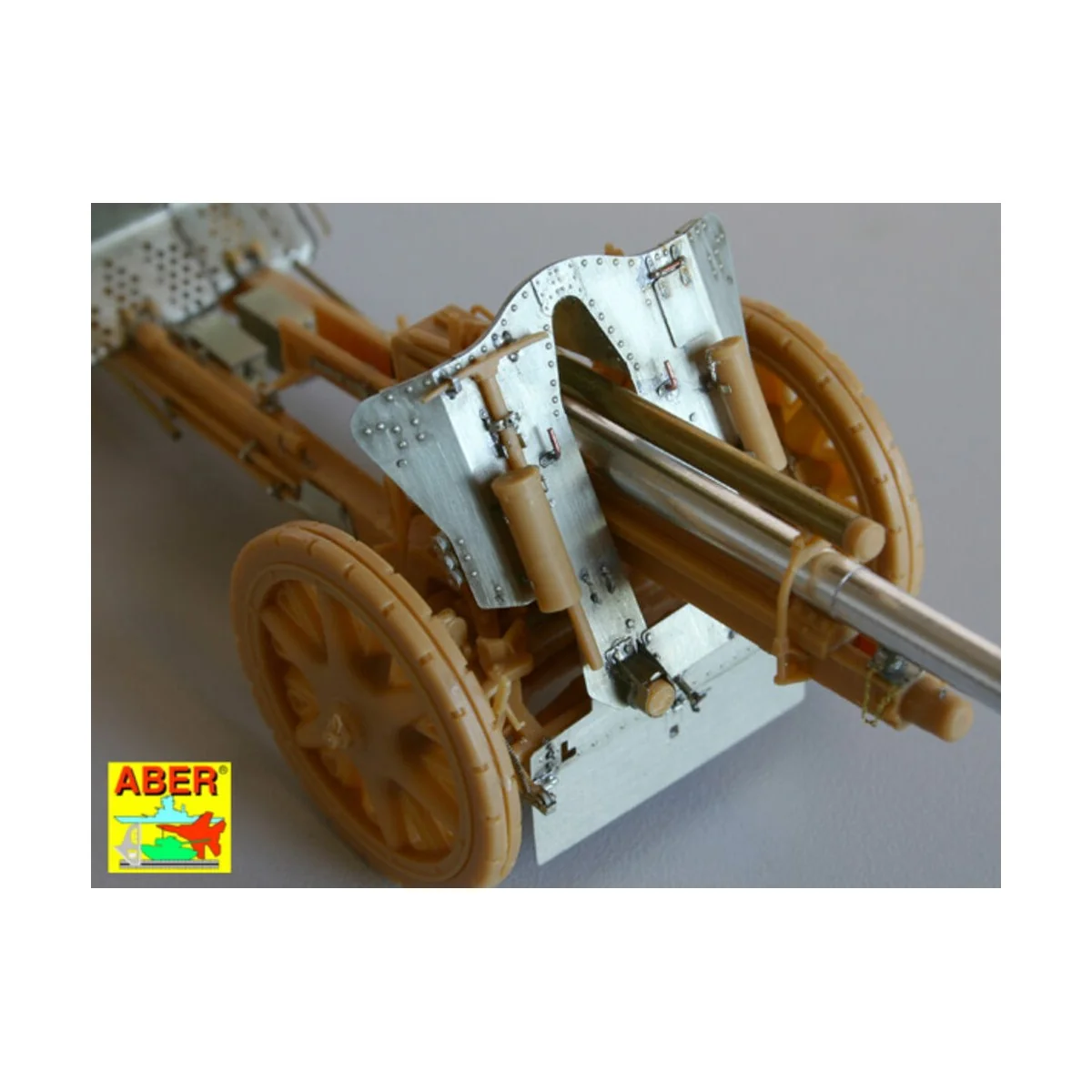 German 105 mm howitzer LeFH 18, 1/35 - Aber Models 35154
