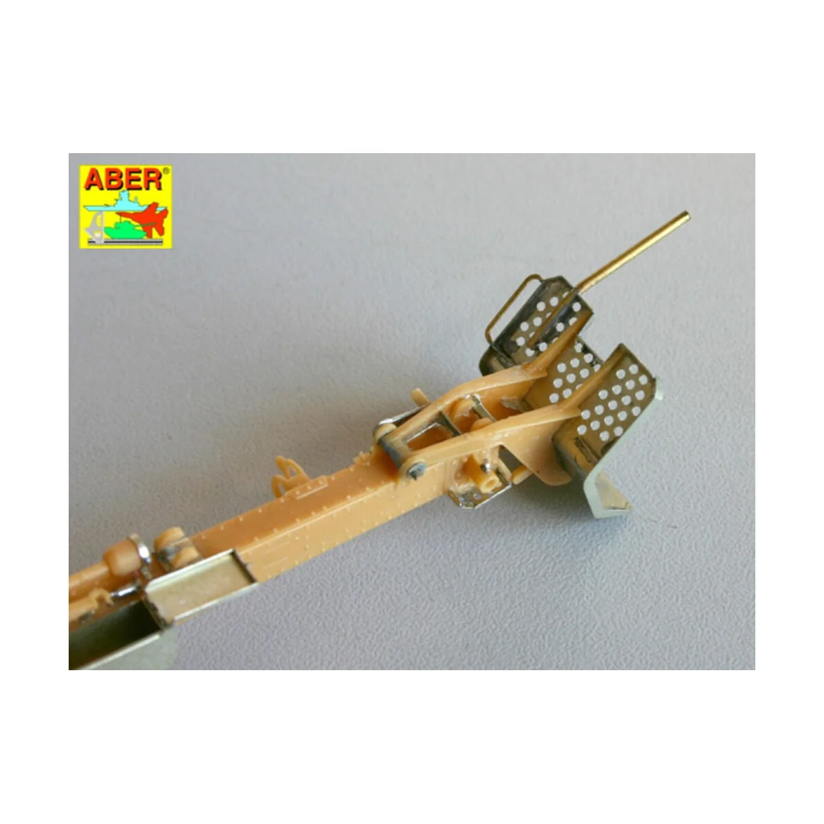 German 105 mm howitzer LeFH 18, 1/35 - Aber Models 35154