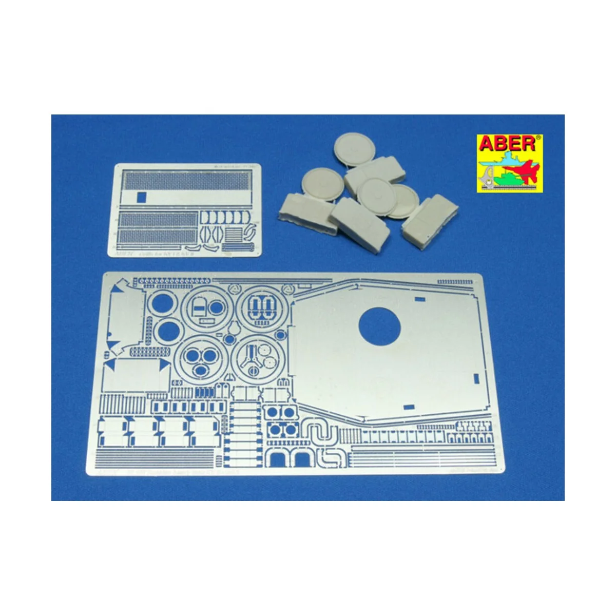 Russian Heavy Tank KV-II Vol.1 - basic set, 1/35 - Aber Models 35166