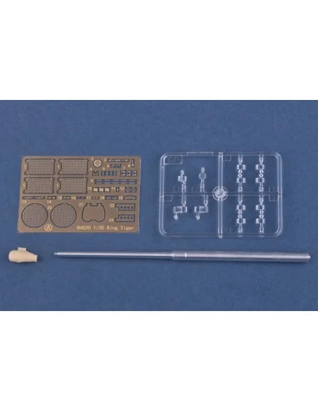 [NO_DESC] Pz.Kpfw.VI Sd.Kfz.181 Tiger II(Henschel, 1/35 - Hobby Bos...