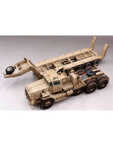 M911 C-HET w/m747 Heavy Equipment Semi- Trailer, 1/35 - Hobby Boss ...