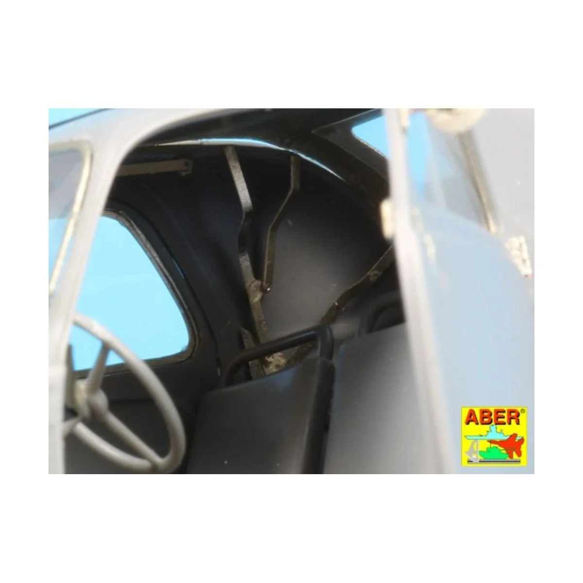 Simca 5, 1/35 - Aber Models 35257 Simca 5, 1/35 - Aber Models 35257