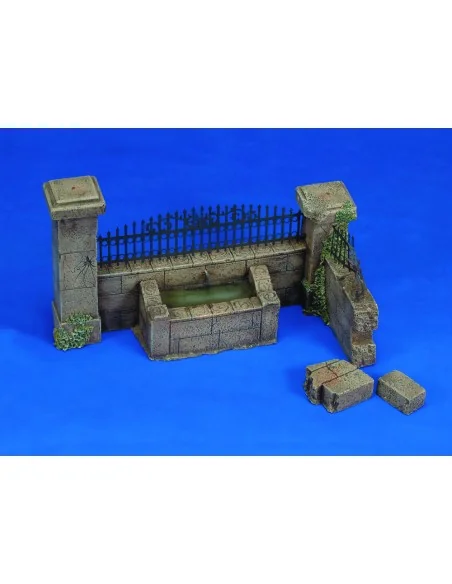 [NO_DESC] Wall with fountain, 1/35 - Royal Model RM009