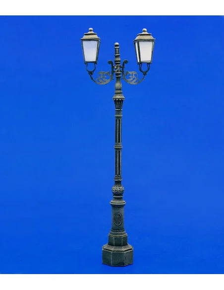 Double antique street lamp, 1/35 - Royal Model RM055