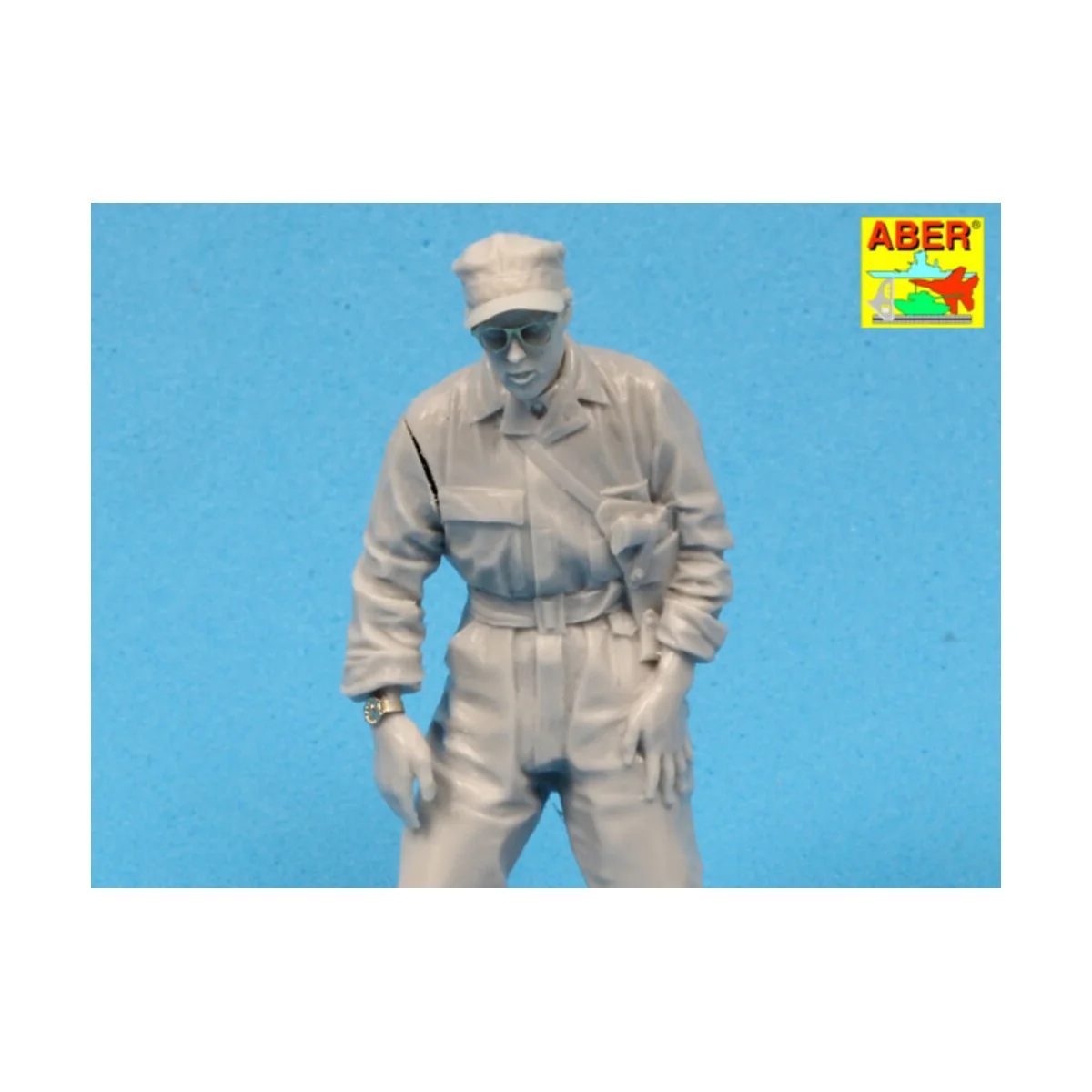 Glasses and watches, 1/35 - Aber Models 35 A124