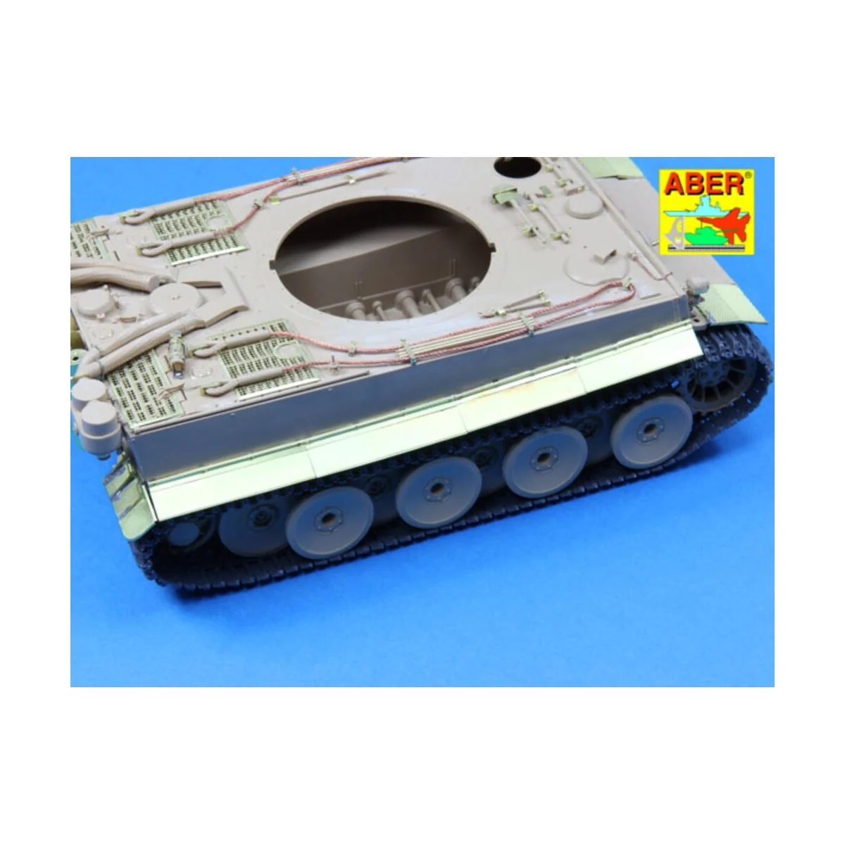 Fenders and exhaust covers for Tiger I (for early model in Africa),...