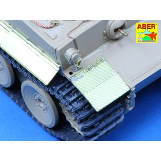 Fenders and exhaust covers for Tiger I (for early model in Africa),...