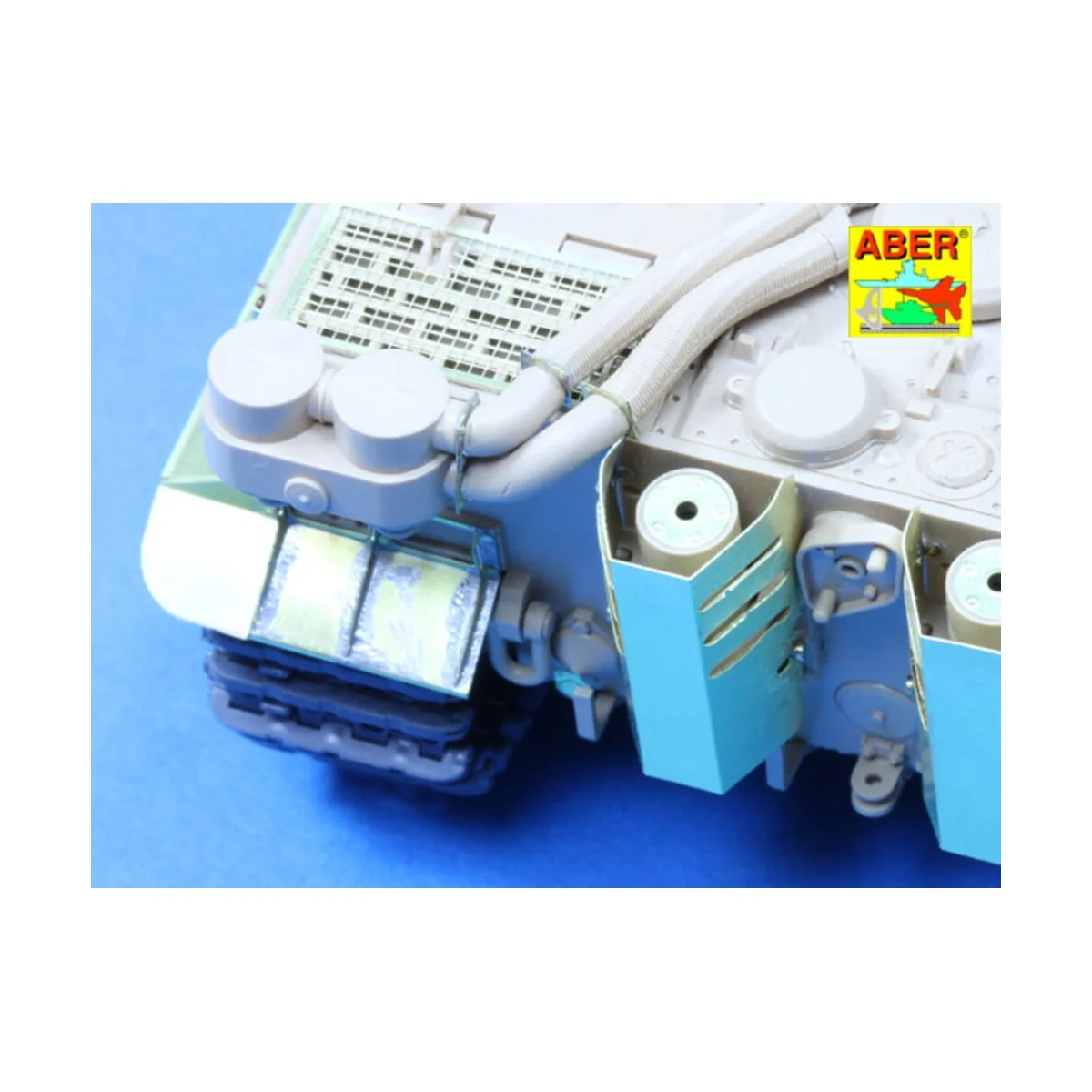 Fenders and exhaust covers for Tiger I (for early model in Africa),...