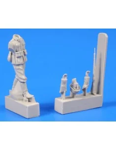 German WWII Soldier with Mauser 98 rifle, 1/48 - CMK 129-F48303