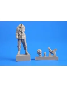 French WWII Tank Commander, 1/35 - CMK 129-F35257