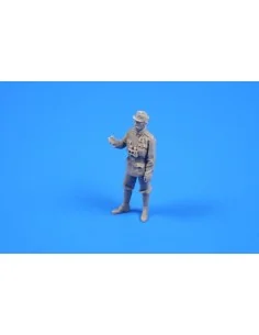Austro-Hungarian WW I Officer, 1/35 - CMK 129-F35285 2