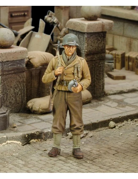 U.S. infantry rifleman with canteen - WWII, 1/35 - Royal Model RM164