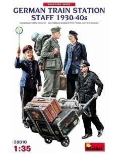German Train Station Staff 1930-40s, 1/35 - MiniArt 38010
