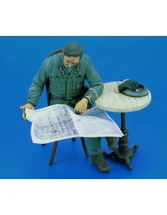 Italian Officer - WWII, 1/35 - Royal Model RM215