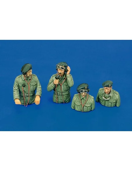 British tank crew-3/2 fig, - WWII, 1/35 - Royal Model RM231