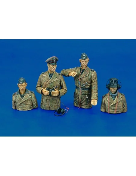 [NO_DESC] Waffen SS Tiger I crew - 3/2 fig-WWII, 1/35 - Royal Model...