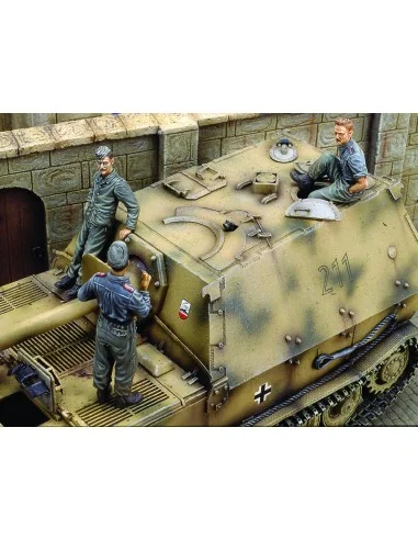 Ferdinand Crew-Part 2, 1/35 - Royal Model RM258
