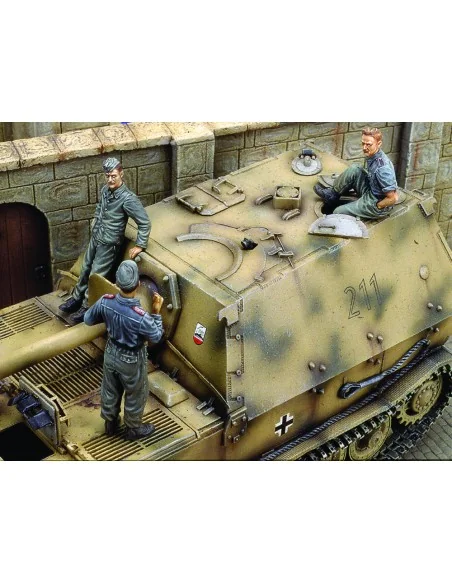 Ferdinand Crew-Part 2, 1/35 - Royal Model RM258