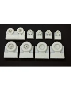KC-97 Stratotanker wheels, 1/72 - Plus model AL7049 2
