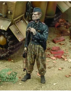 SS-Scharfuhrer Poland 1944, 1/35 - Royal Model RM417