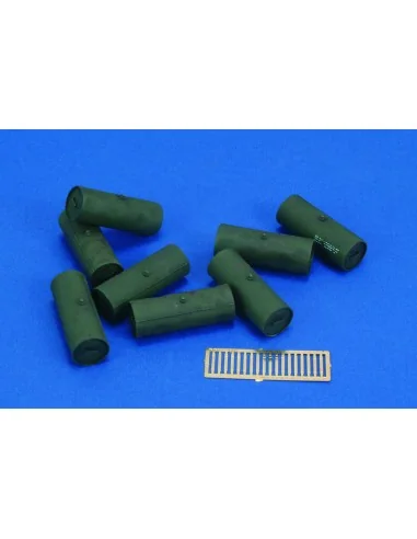 Fuel Tanks Russian tanks-WWII, 1/35 - Royal Model RM499