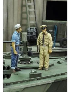U.S. sailor and navy officer-WWII, 1/35 - Royal Model RM536