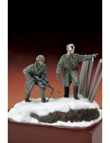 Italian infantryman and officer 'Russia 1943', 1/35 - Royal Model R...