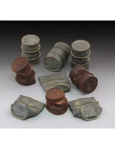 German damaged oil drums-WWII, 1/35 - Royal Model RM618