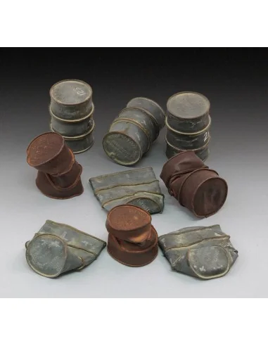 German damaged oil drums-WWII, 1/35 - Royal Model RM618