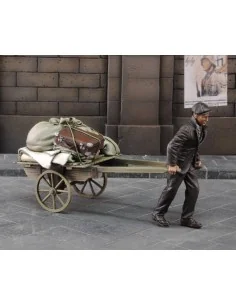 Evacuee pulling cart, 1/35 - Royal Model RM628