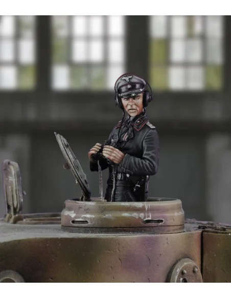 Tank commander “Grossdeutschland” Div., 1/35 - Royal Model RM630