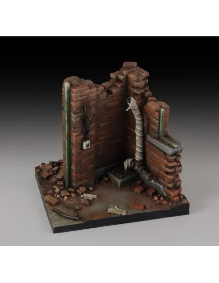 Factory corner ruin, 1/35 - Royal Model RM651