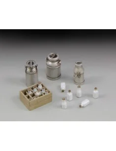Milk bottles with crates and churms, 1/35 - Royal Model RM653