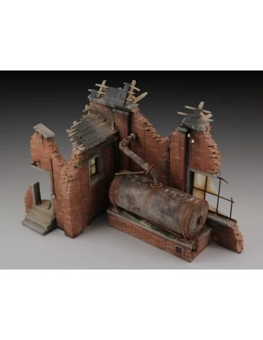 Factory ruin with steam boiler, 1/35 - Royal Model RM656