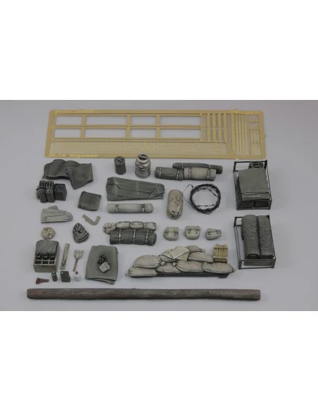 M-10 Stowage set, 1/35 - Royal Model RM667