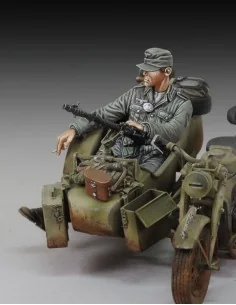 German infantry Cigarette Break, 1/35 - Royal Model RM676