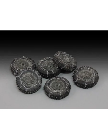 Chained wheels M8 / M20, 1/35 - Royal Model RM677