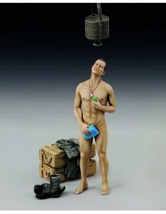 Shower time, 1/35 - Royal Model RM711