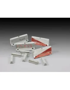 Concrete traffic barriers, 1/35 - Royal Model RM721