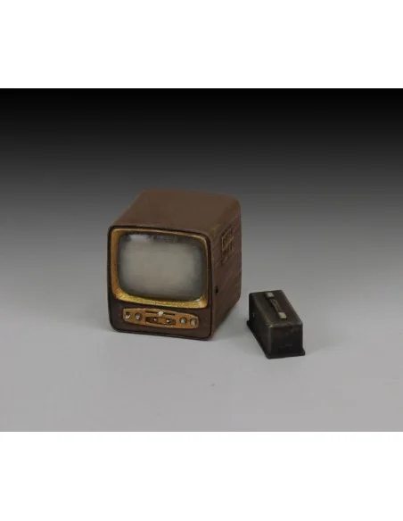 TV-1930/50, 1/35 - Royal Model RM733