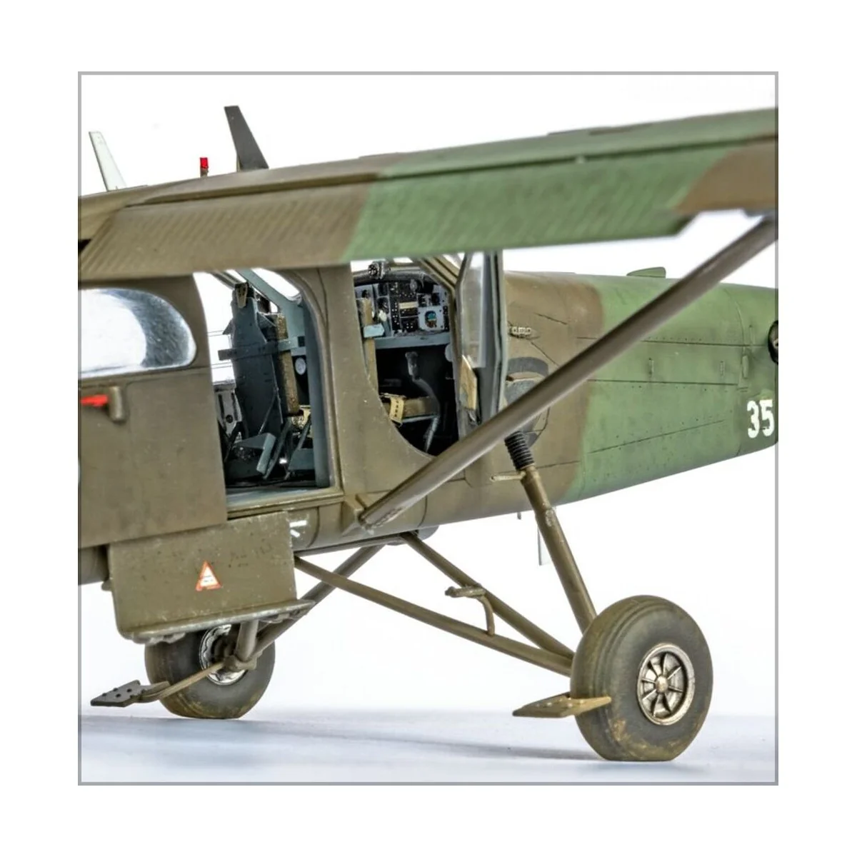 Pilatus PC-6 B2/H2 Turbo Porter, 1/48 - Heller 30410 Pilatus PC-6 B2/H2 Turbo Porter, 1/48 - Heller 30410